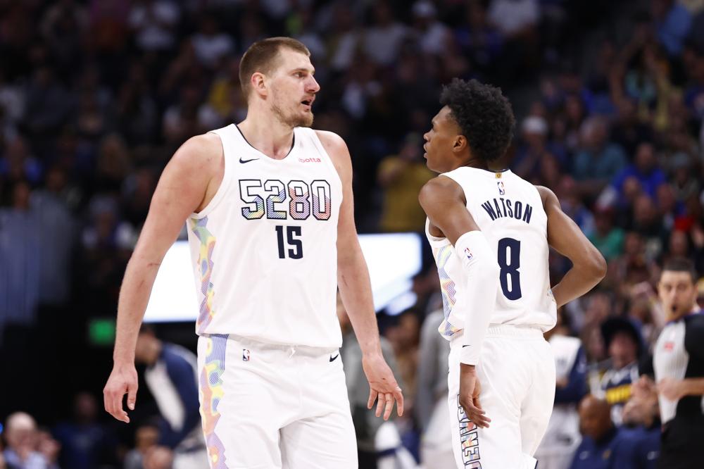 篮球场上 篮球场上