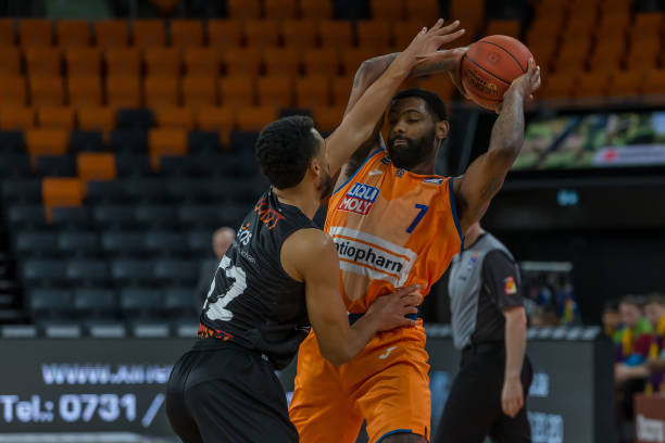 与此同时 与此同时