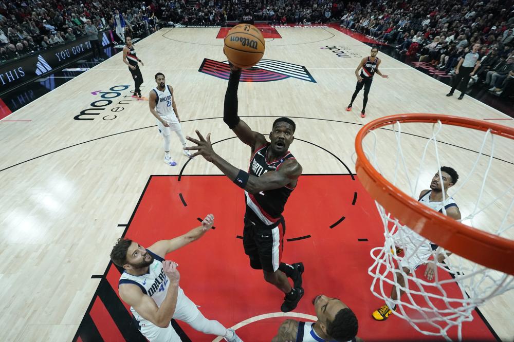 近终场时仍 近终场时仍